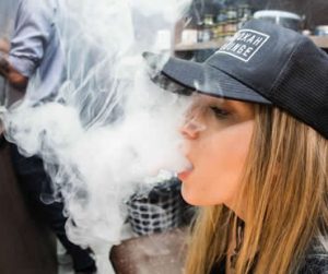 Vaping and teeth