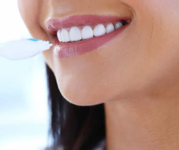 Natural Teeth Whitening Remedies
